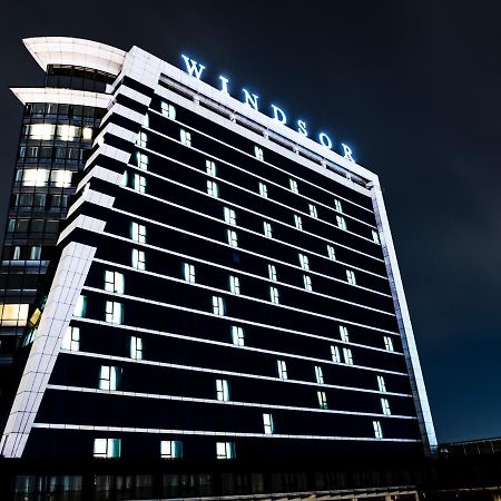 Windsor Hotel & Convention Center Istambul Exterior foto
