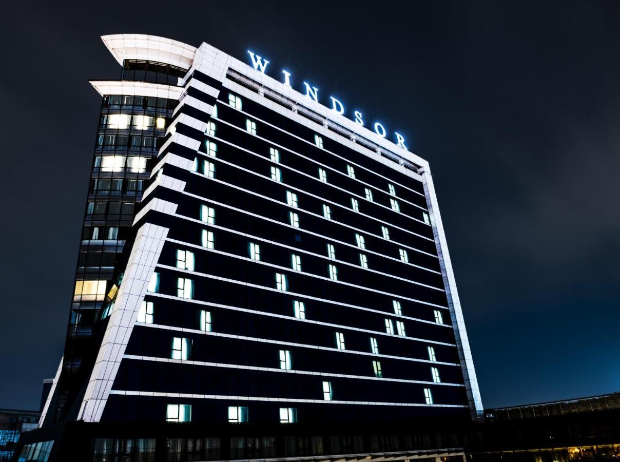 Windsor Hotel & Convention Center Istambul Exterior foto